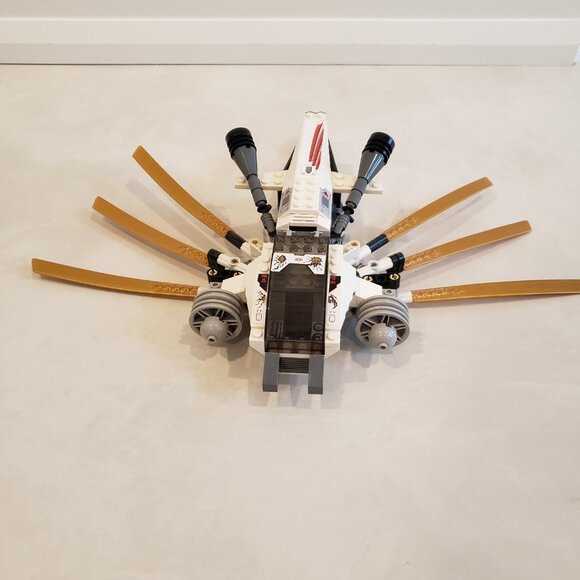 LEGO Ninjago Ultra Sonic Raider Set 9449 - Picture 9 of 12